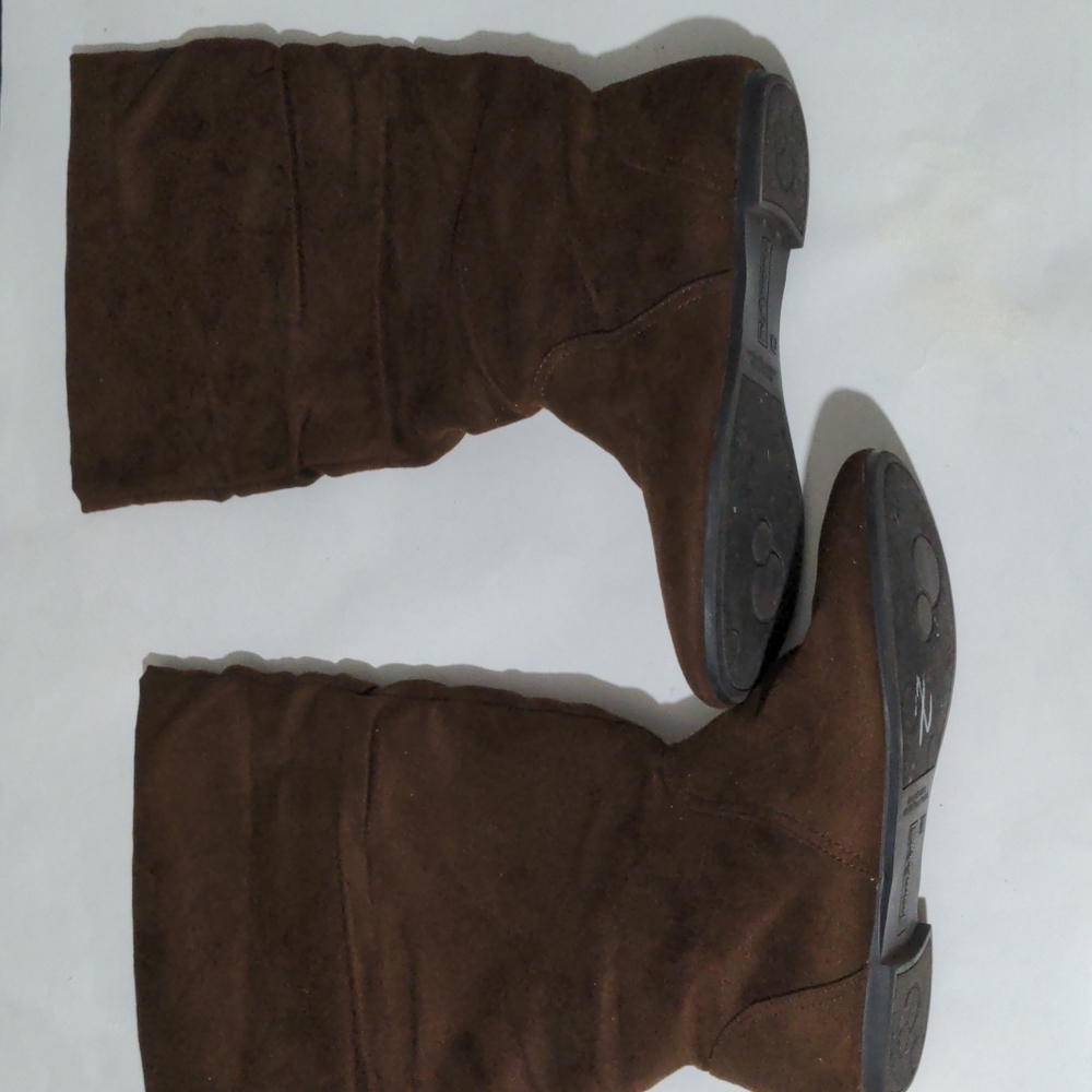 American Eagle Women's Long Brown Boots. Size 7.5W